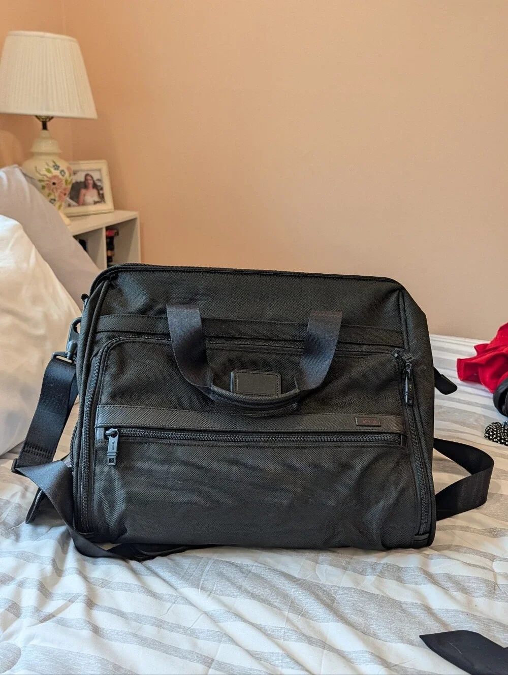 LIKE NEW Tumi Alpha Weekender Bag